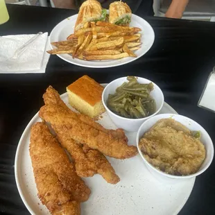 3 PIECE FISH ENTREE Green Beans and Mashed Potatoes