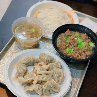 2A. Beef with starch thin rice noodle soup