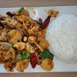 Kung Pao chicken with white rice