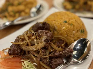 Sinh Sinh Bistro