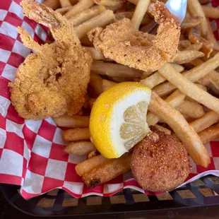Fried Jumbo Shrimp Basket