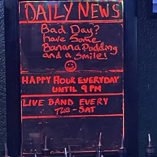 Naner pudding and happy hour till 9 ? Great food, drink specials and a great staff ? That's what I'm talking about !!!