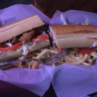 Fried oyster Po-boy. Hmm, it's mediocre.