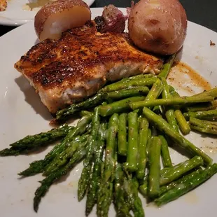 Salmon and asparagus