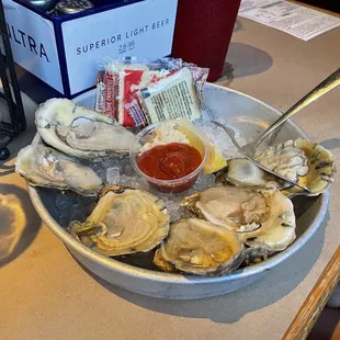 a bowl of oysters