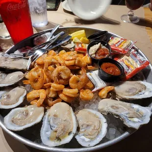 a platter of oysters