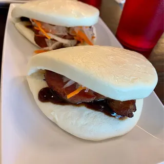 2 Piece Smoked Chashu Bun