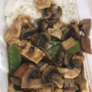 chicken, mushrooms, and rice
