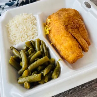 Fried Fish with rice and green beans