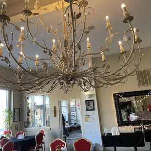 Large chandelier in dining area