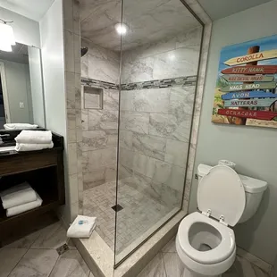 Nice bathroom