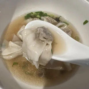 Mini wonton soup