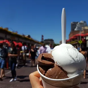 Salted popcorn and chocolate coconut ice cream #vegan