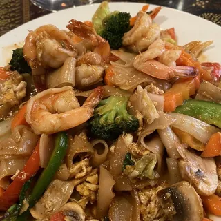 Pad Drunken Noodle Lunch