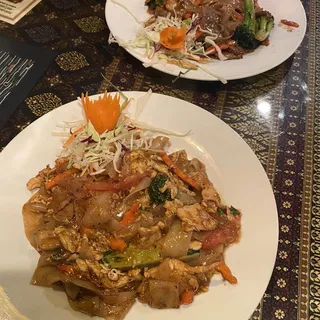 Pad See-Ew Lunch