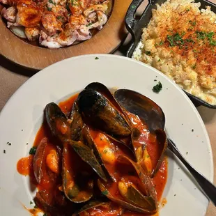 Mejillones de la casa- house mussels Pulpo a la gallega- octopus, boiled potatoes Coliflor de La Mancha Gratinada- cauliflower gratin