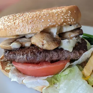Mushroom burger, do not order. Patty is pre-made frozen from supermarket.