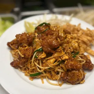 Crispy chicken Pad Thai