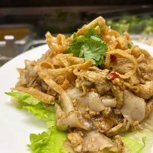 Kuay teaw kua gai( Smoky noodles)