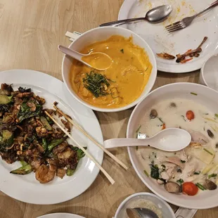 Pad see Ew, Panang curry, Tom kha