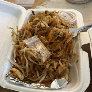 Authentic chicken pad Thai