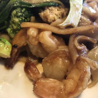 Thai-style Chow Fun Noodles (Pad See Lew)