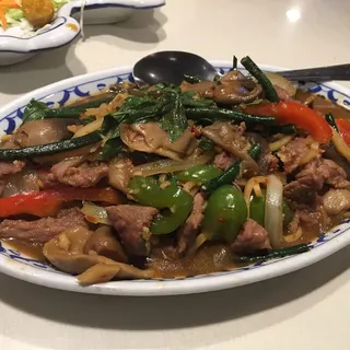 Spicy Stir-Fry (Pad Pet)