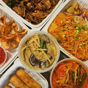 Spring Rolls (3) Crispy Crab Rangoon (6)