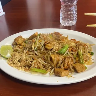 Pad-Thai Chicken Noodle