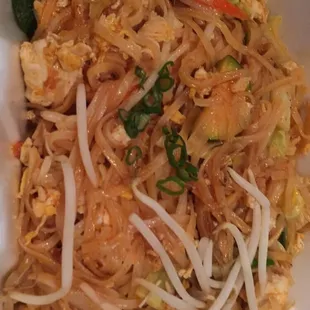 Chicken and veggie pad Thai