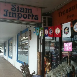 On King St, next to FedEx (Kinko's)