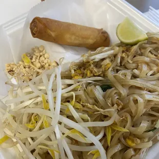 Chicken Pad Thai, lunch special