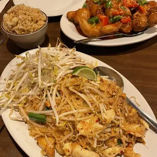 Thai Sweet Chili Chicken and pad Thai