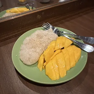 Mango sticky rice