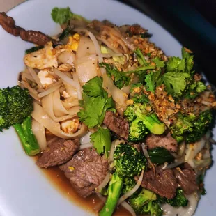 Drunken Noodles and Appetizer