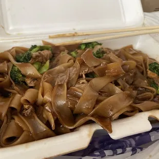 57. Pad See-Iew Noodle