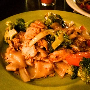 Spicy Thai basil noodle