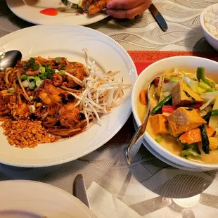 Shrimp pad Thai and Vegetable Tofu Green Curry