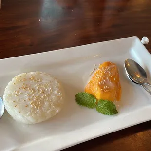 Mango sticky rice