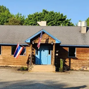 Glad to see delicious food has moved into this building!