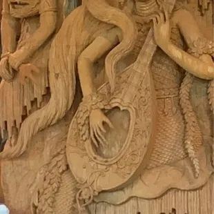 Carving on the bar