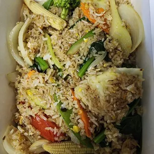 Thai fried rice with veggies.