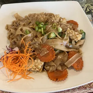 Pad See - ew with squid
