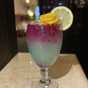 Sparking Dragonfruit lemonade