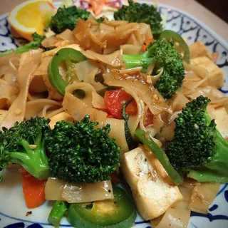 Vegetarian Pad Kee Mao