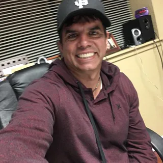Luis R.