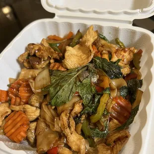 Sweet Basil Noodles Chicken