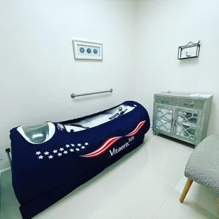 Hyperbaric Chamber improves sleep quality, lowers anxiety and stress, reduces swelling/pain, supports weight loss, speeds up healing process