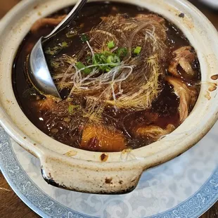 Braised beef tendon casserole
