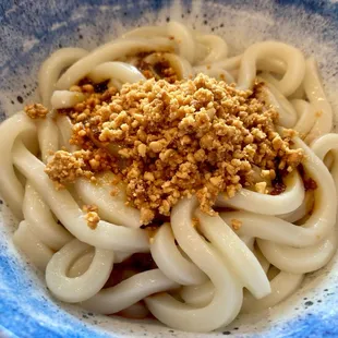 M7. Noodle with Spicy Sweet Sauce 甜水面
